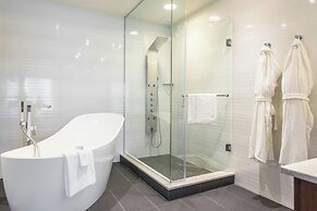 Delta Hotels by Marriott Waterloo