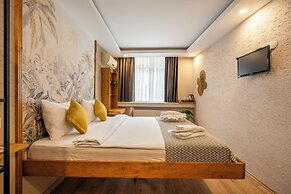 Sayeban Gold Hotel