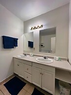 Holiday Motel & RV Resort