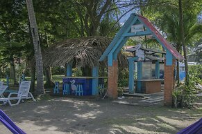 Pelican Beachfront Hotel
