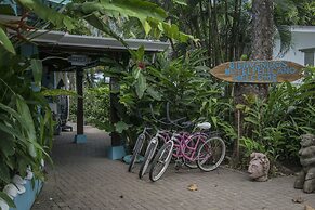 Pelican Beachfront Hotel