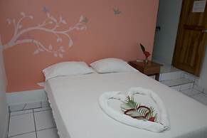 Pelican Beachfront Hotel