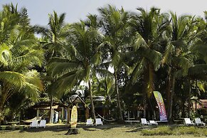 Pelican Beachfront Hotel