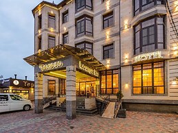 Hotel Chekhov