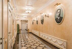 Hotel Chekhov