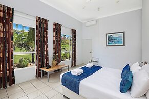 Sandcastles 1770 Motel & Resort