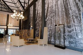 West Wood Hotel