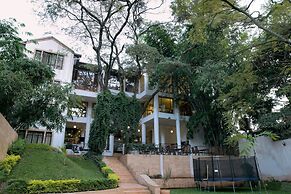 West Wood Hotel