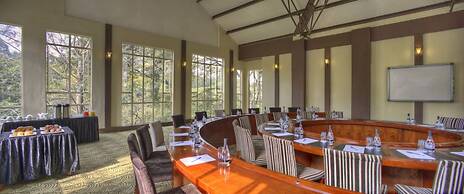 West Wood Hotel