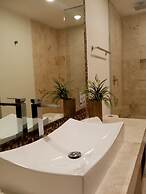 Anah Suites