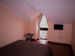 The Palm House Inn