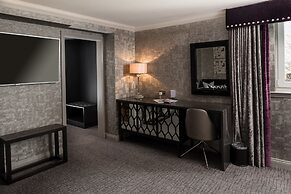 Carlton Hotel