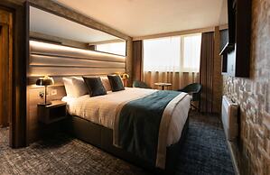 Carlton Hotel