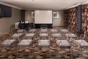 Carlton Hotel