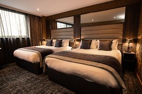 Carlton Hotel