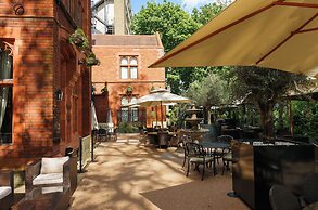 St Paul's Hotel