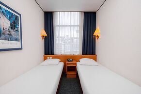 Owl Hotel