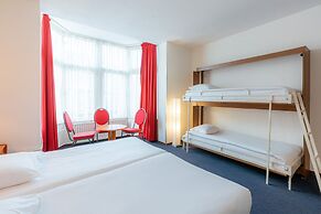Owl Hotel