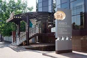 Amici Grand Hotel