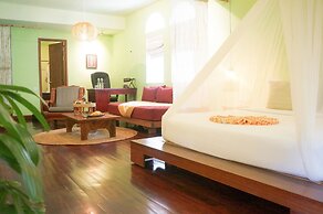 iRoHa Garden Hotel & Resort