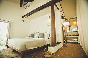 iRoHa Garden Hotel & Resort