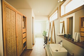 iRoHa Garden Hotel & Resort