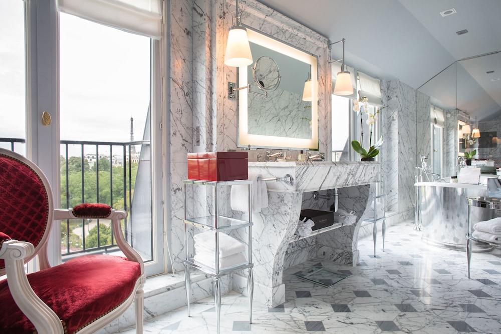 La Reserve Paris Hotel and Spa