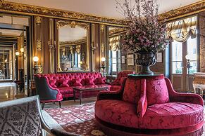 La Reserve Paris Hotel and Spa