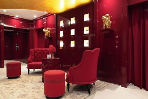 La Reserve Paris Hotel and Spa