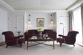 La Reserve Paris Hotel and Spa
