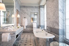La Reserve Paris Hotel and Spa