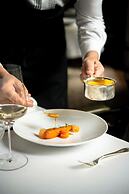 La Reserve Paris Hotel and Spa