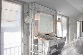 La Reserve Paris Hotel and Spa