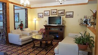 Granite Town Hotel