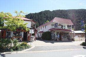 Harrison Spa Motel