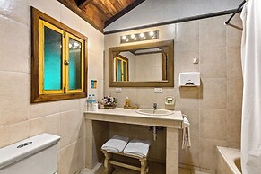 Sachatamia Lodge