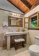 Sachatamia Lodge