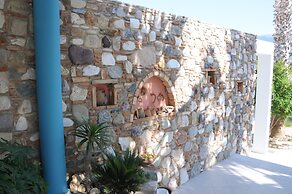 Irina Beach Hotel