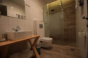 Irina Beach Hotel