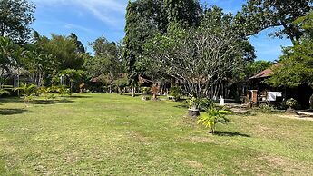 Suan Bankrut Beach Resort
