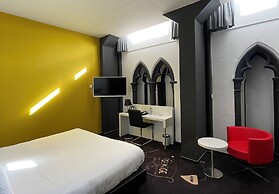 Martin’s Dream Hotel