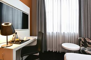 Martin’s Dream Hotel