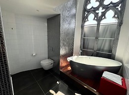 Martin’s Dream Hotel