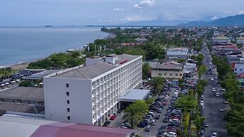 Hotel Pangeran Beach