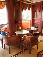 Parkway Inn