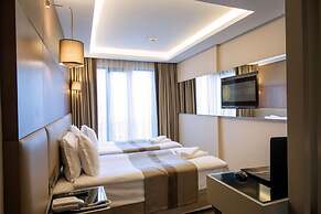 GK Regency Suites
