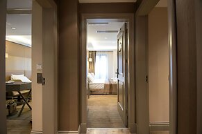 GK Regency Suites