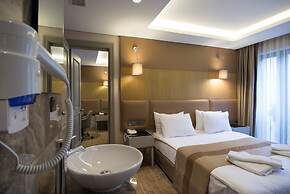 GK Regency Suites