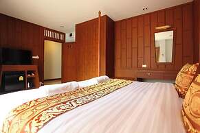 Lotus Hotel Patong