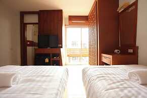 Lotus Hotel Patong